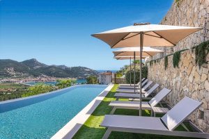 Neubau mit Dachterrasse und Hafenblick in Port Andratx: Pool