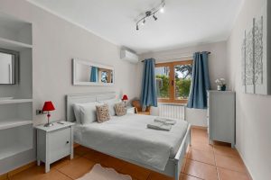 Mediterrane Villa mit Ferienvermietungslizenz in Portals Nous: Schlafzimmer 2