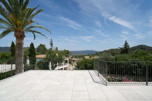 Neubauvilla mit Pool und Fernblick in Es Capdella: Dachterrasse